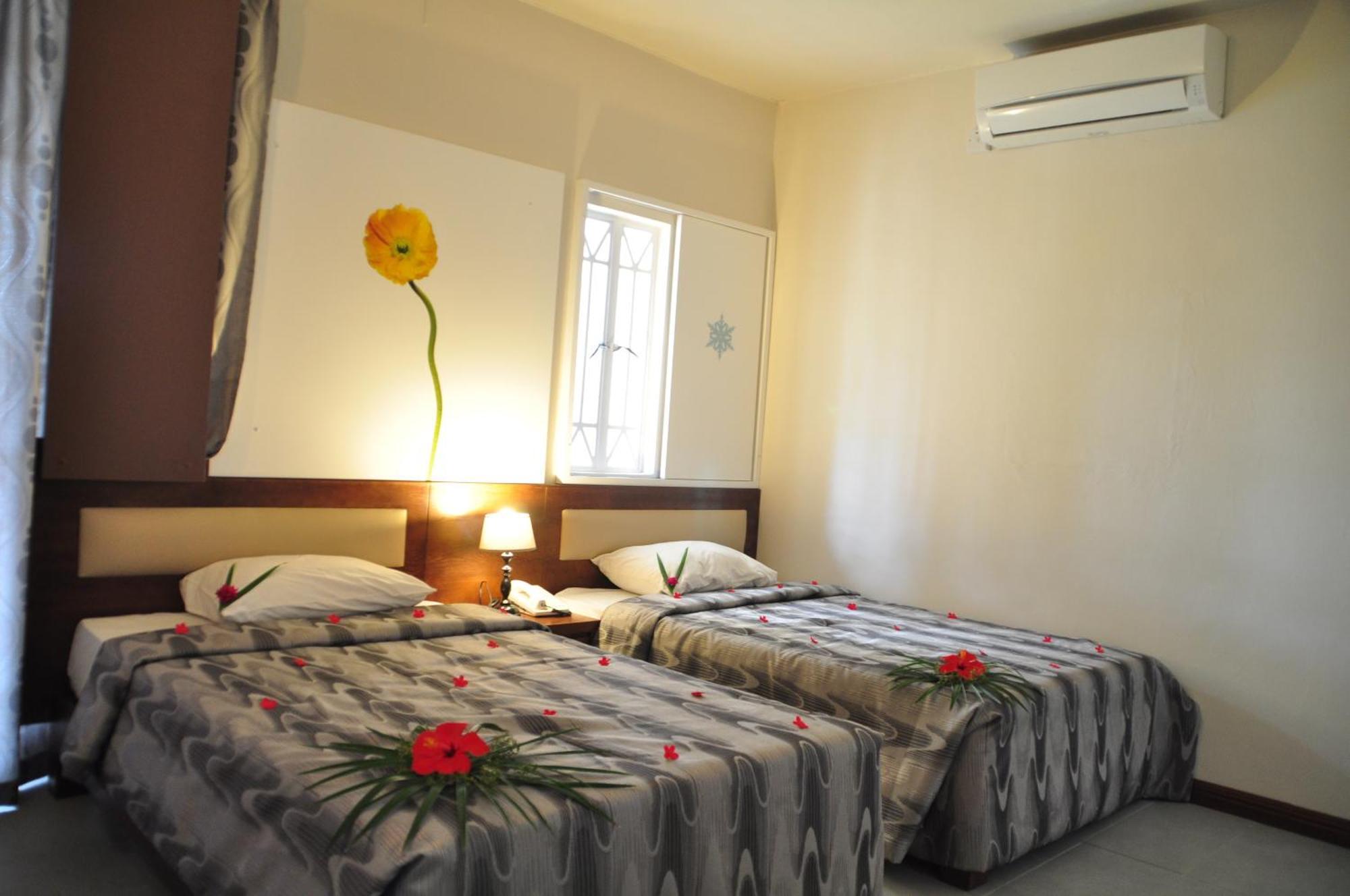 Casa Florida Hotel & Spa Pereybere Beach Екстериор снимка